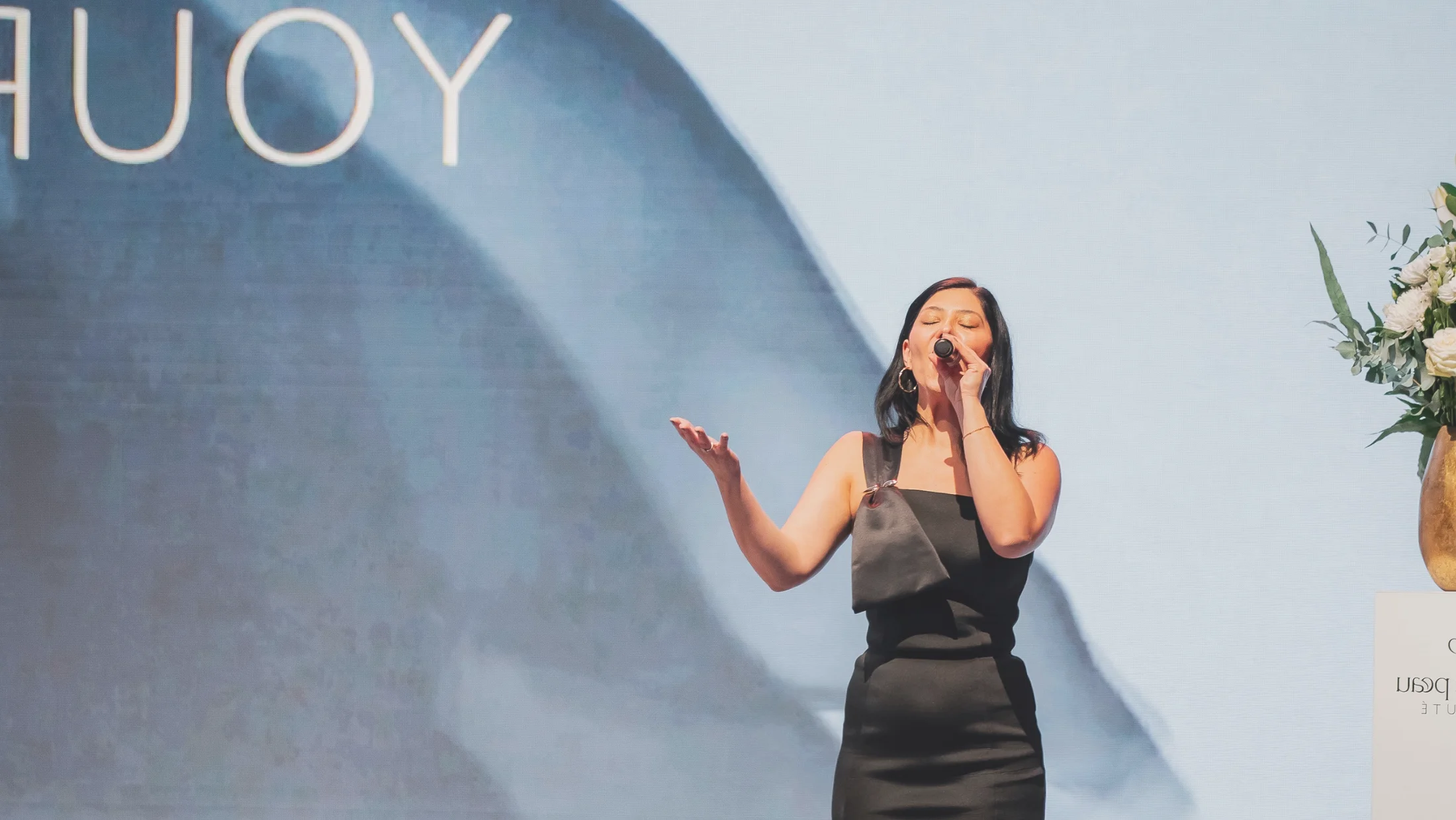 Banner Sängerin und Pianistin Köln - Eileen Cassandra Für Hochzeiten und Events